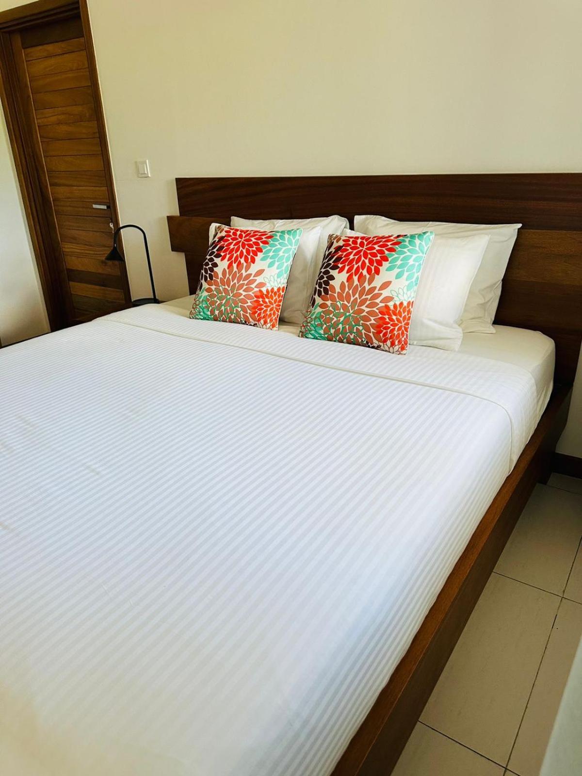 Lodoicea Apartments Bel Ombre Luaran gambar